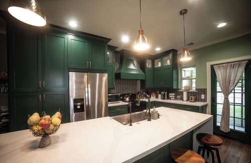 Montgomery Casa | Enchanted Home in Sam Houston National Forest! 20 min hike to Lake Conroe