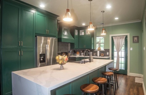 Montgomery Casa | Enchanted Home in Sam Houston National Forest! 20 min hike to Lake Conroe
