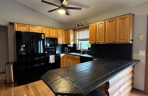 Palmetto Cabina | Enchanted Log Cabin Retreat: Sarasota/St. Pete