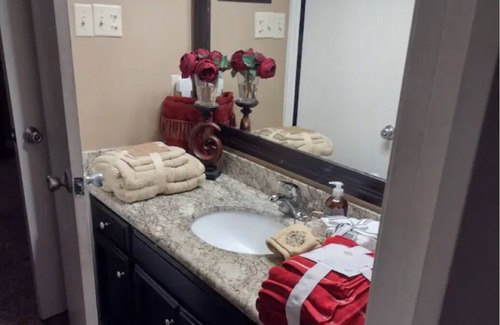 Park Forest - LA North Casa | Enchanted Stays, w/fireplace great family for entertainment and Relaxing at