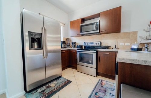 Gold Coast Casa | GOLD COAST BEAUTIFUL HOUSE WITH PRIVATE POOL