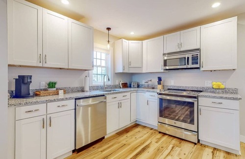 Gorham Casa | Enchanting 3BR Farmhouse Retreat Nature Getaway