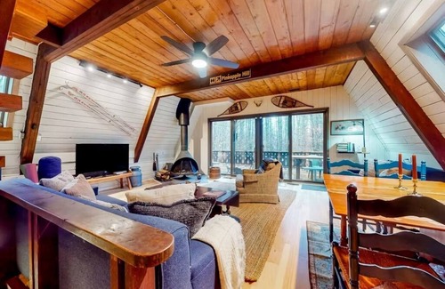 East Jamaica Casa | Enchanting A-Frame in Jamaica, VT