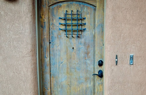 Alamedan Valley Cabaña | Enchanting Adobe Guest House Near Balloon Fiesta Park