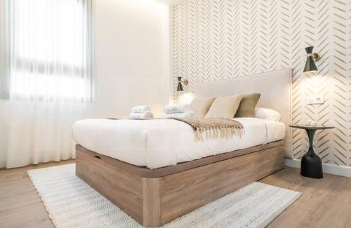 El Ejido Apartamento | Enchanting and bright apartment Center by REMS