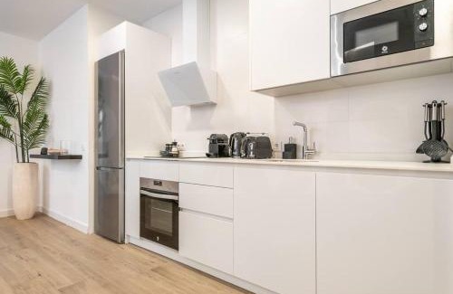 El Ejido Apartamento | Enchanting and bright apartment Center by REMS