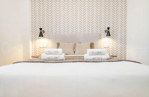 El Ejido Apartamento | Enchanting and bright apartment Center by REMS
