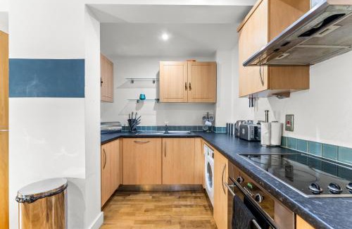 Redcliffe Apartamento | Enchanting Bristol Abode -Sleeps 6 with Balcony!