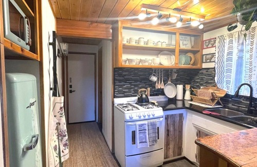 Wrightwood Cabina | Enchanting cabin in Wrightwood near Mountain High Ski resort