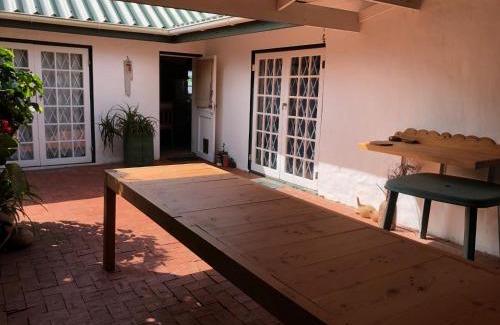 Kayserʼs Beach Casa | Enchanting cottage, Little Arniston Kaysers Beach