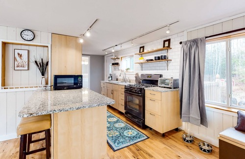 Dover-Foxcroft Casa | Enchanting dog-friendly cottage with full kitchen, fast WiFi, & nearby creek