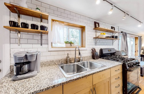 Dover-Foxcroft Casa | Enchanting dog-friendly cottage with full kitchen, fast WiFi, & nearby creek