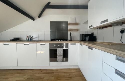 Cotham Apartamento | Enchanting Escape with Peaceful Views