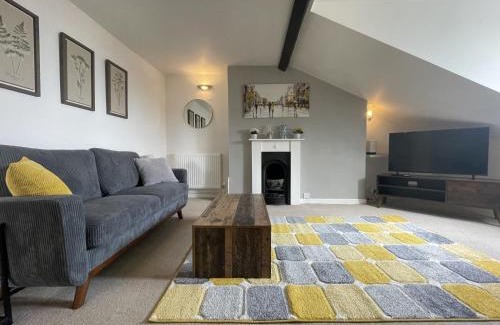 Cotham Apartamento | Enchanting Escape with Peaceful Views