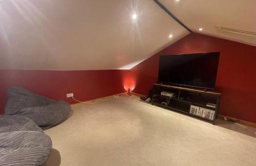 Cotham Apartamento | Enchanting Escape with Peaceful Views