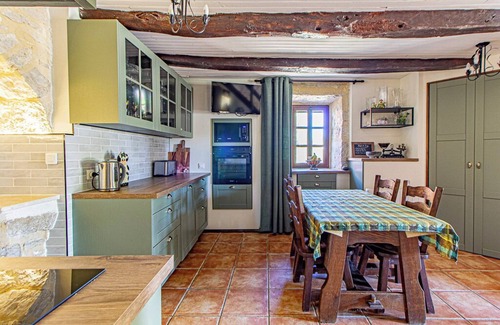 Serignac Otro | Enchanting farmhouse and cottage surrounded by vineyards in Floressas France