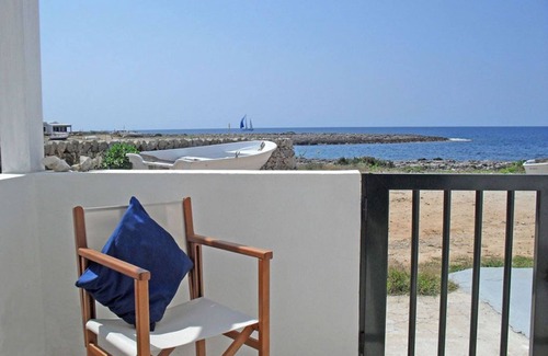 Biniancolla Casa | Enchanting fisherman’s cottage in front of the sea in Biniancolla