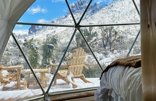 Dolan Springs Cabina | Enchanting Geodesic Dome with Mountain Views and natural desert surroundings.