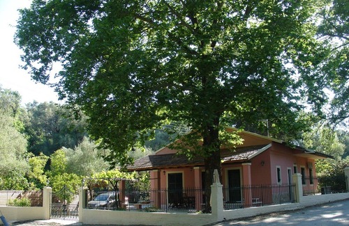 Ipsos Villa | Enchanting Ipsos Haven | 3 Bedrooms | Villa Magia | Al Fresco Dining | Steps from the Beach