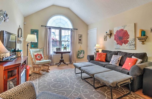 Murfreesboro Cabaña | Enchanting Murfreesboro Cottage w/ Secluded Yard!