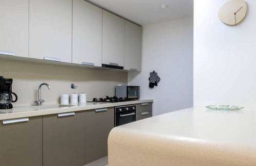 Tumba Vieja Apartamento | Enchanting Ocean View
