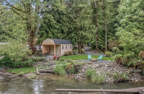 Granite Falls Cabina | Enchanting 1-bedroom cabin in Granite Falls! For the off grid nature lover.