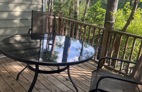 Northwest Raleigh Casa | Enchanting townhome with AC in vibrant Raleigh