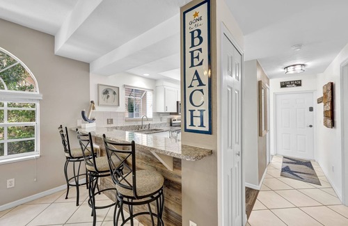 Caloosahatchee Villa | Enchanting tropical waterfront villa with boat slip, bikes, kayaks heated pool!