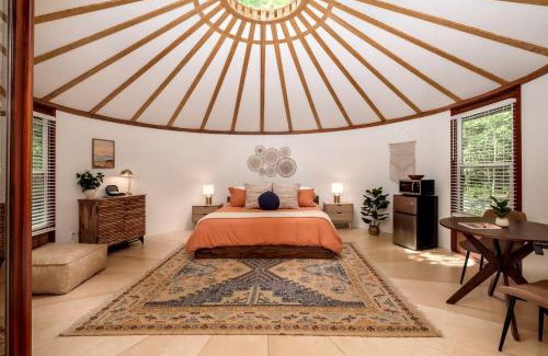 Balsam Grove Otro | Enchanting Yurt Haven near Pisgah National Forest in North Carolina