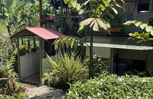 Rivas Casa | Enchanting zen home for friends and family, sleeps up to 8, kid friendly!