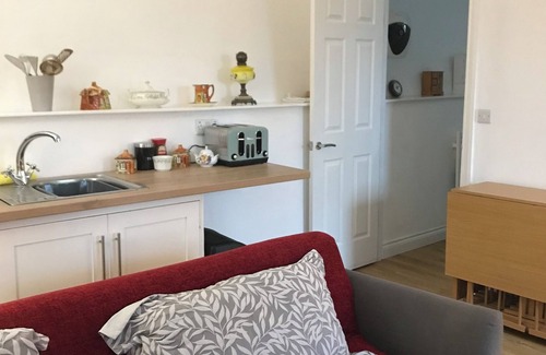 Wall-under-heywood Casa | Enchmarsh Farm Byre is surrounded by beautiful countryside on our working farm.
