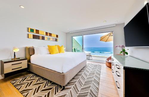 Encinitas Apartamento | Encinitas Seabluffe Oceanfront Condo