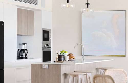 Soldiers Point Casa | Encore Five Nine - Luxurious Absolute Beach-front Apartment