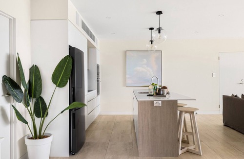Soldiers Point Casa | Encore Five Nine - Luxurious Absolute Beach-front Apartment