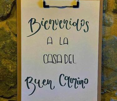 Alfoz de Lloredo Chalet De Esquí | Encuentra el norte en la "Casa del buen camino"