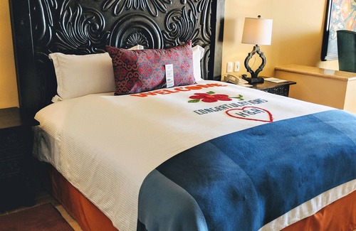 Paraíso Escondido Complejo | Hermosa puesta de sol playa! Oceanview Luxury Suites SOLO $ 150 por noche