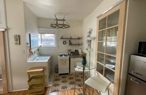Golden Hill Apartamento | Endearing Golden Hill Studio
