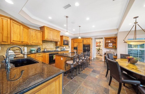 Murrieta Casa | Endless Amenities at The Estate at Oak Hollow