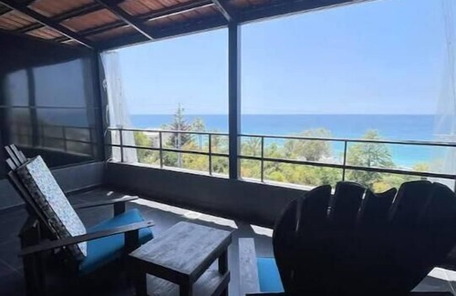 Mastita Apartamento | Endless Horizon - Studio with Sea View Terrace & Jacuzzi in Byblos