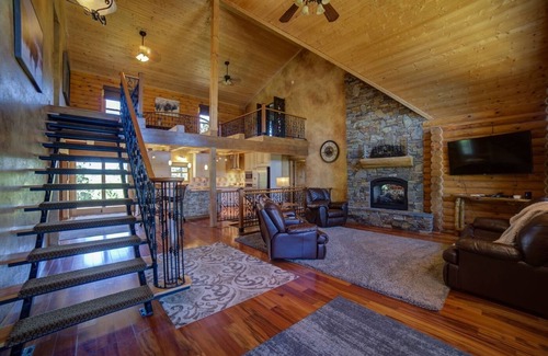 Whitewood Cabina | Endless Pines. Black Hills Cabin with views, hot tub and deck!