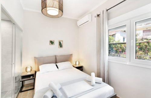 Nea Iraklia Casa | Endless sea view house