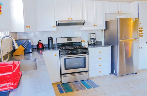 Inch Marlowe Casa | "Endless Summer": 3-bedroom house in fabulous Christ Church with WiFi, AC