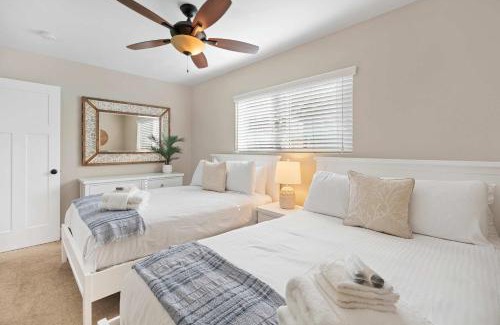 Ocean Beach Casa | Endless Summer Beach Retreat- In The Heart of OB