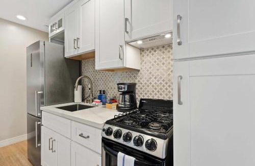 Ocean Beach Casa | Endless Summer Beach Studio- In The Heart of OB