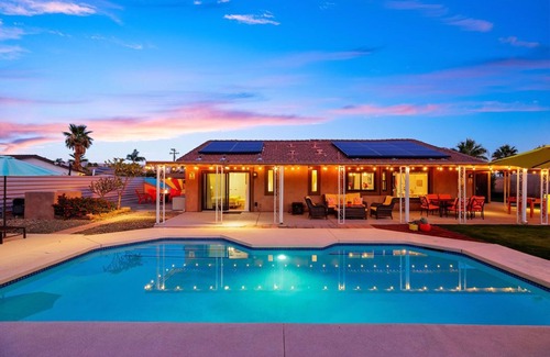 Desert Park Estates Casa | Endless Summer-Elegant 3 Bedroom Home With Pool