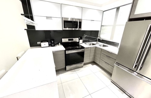 Mediania Alta Apartamento | Endless Summer Family Retreat, Beach Front Condo + 5 Pools!