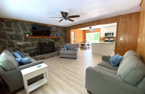 Sharps Chapel Casa | Endless Summer - Norris Lake Home