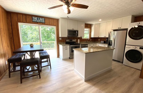 Sharps Chapel Casa | Endless Summer - Norris Lake Home