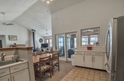 Oscoda Casa | Endless Summer(Oscoda, Mi) Sleeps 7, Waterfront, Indoor Pool, Hot Tub