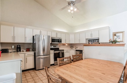 Oscoda Casa | Endless Summer(Oscoda, Mi) Sleeps 7, Waterfront, Indoor Pool, Hot Tub